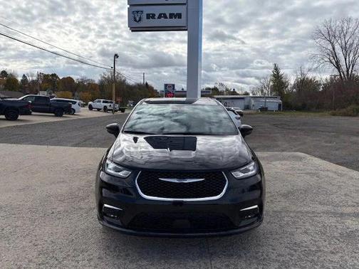 2026 Chrysler Pacifica L