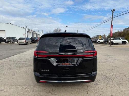 2026 Chrysler Pacifica L