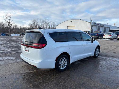 2026 Chrysler Pacifica L