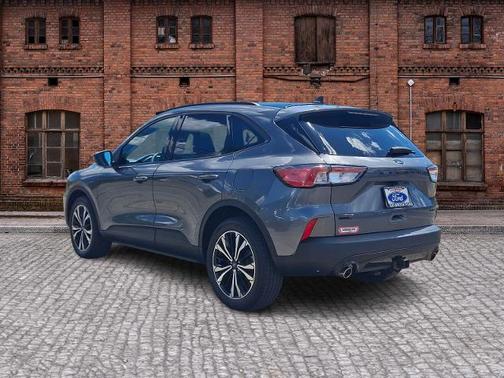 CARBONIZED GRAY 2022 Ford Escape SEL
