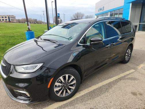 2021 Chrysler Pacifica Hybrid Touring L