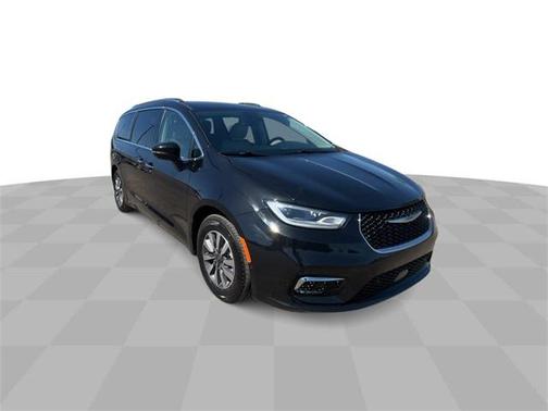 2021 Chrysler Pacifica Hybrid Touring L