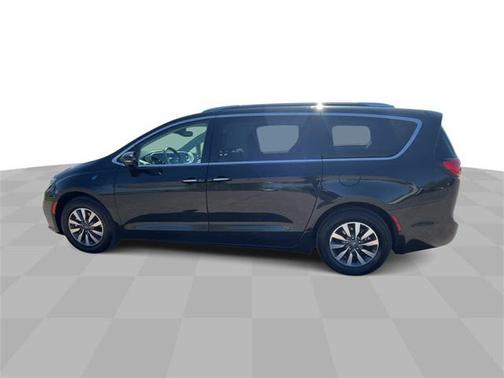 2021 Chrysler Pacifica Hybrid Touring L