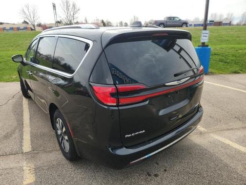 2021 Chrysler Pacifica Hybrid Touring L