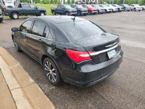 2012 Chrysler 200 S