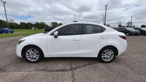 2017 Toyota Yaris iA Base