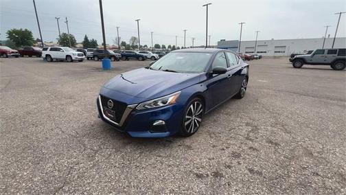 2022 Nissan Altima SR FWD