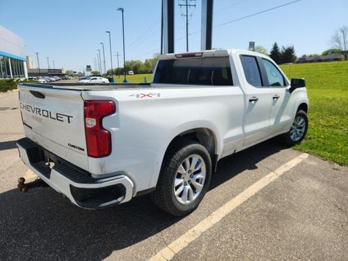 2020 Chevrolet Silverado 1500 Custom