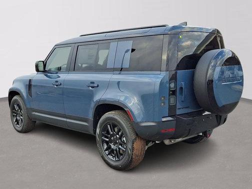 2026 Land Rover Defender 110 S