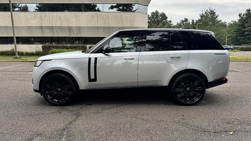 2025 Land Rover Range Rover P400 SE