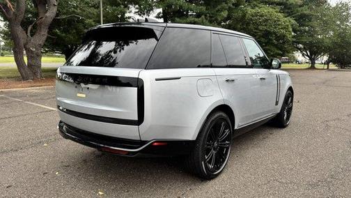 2025 Land Rover Range Rover P400 SE