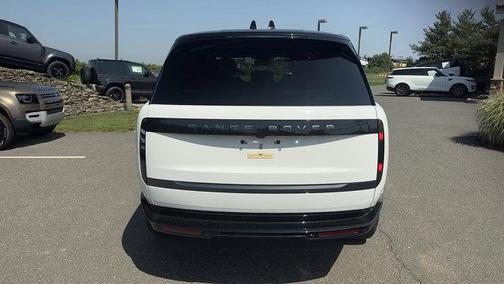 2025 Land Rover Range Rover P400 SE