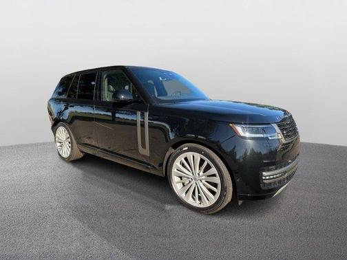2025 Land Rover Range Rover P530 SE