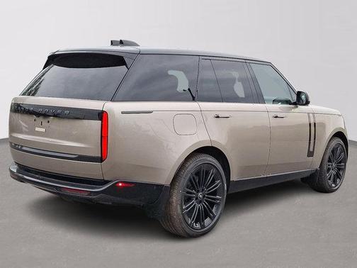 2025 Land Rover Range Rover P400 SE