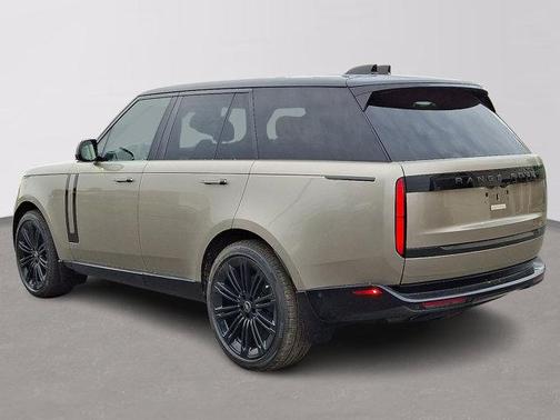 2025 Land Rover Range Rover P400 SE