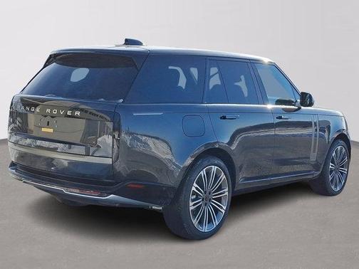 2026 Land Rover Range Rover P400 SE
