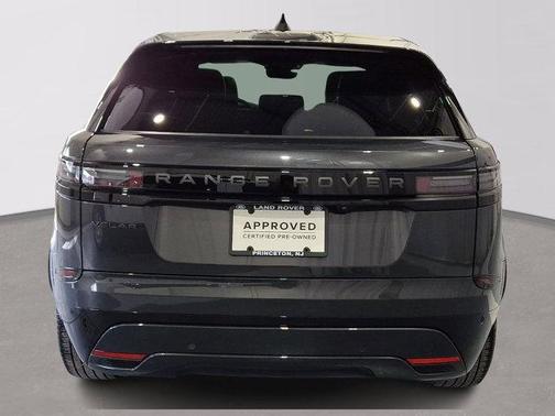 2026 Land Rover Range Rover Velar Dynamic SE
