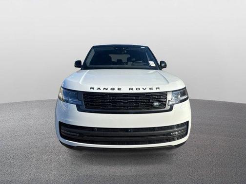 2025 Land Rover Range Rover P530 SE