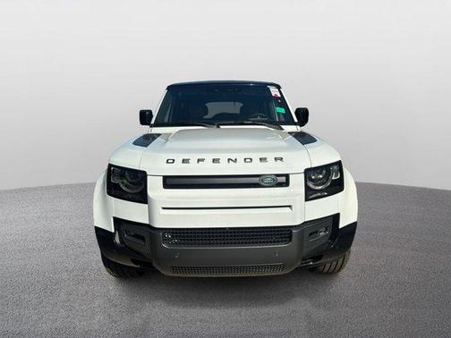 2025 Land Rover Defender P500 V8