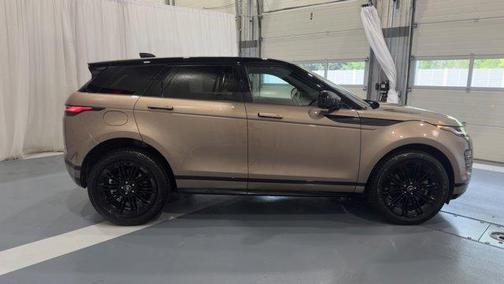 2025 Land Rover Range Rover Evoque Dynamic SE