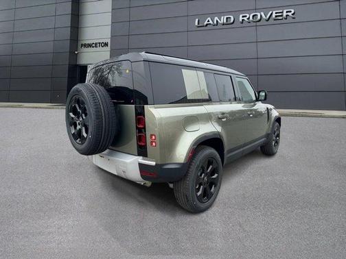 2025 Land Rover Defender P400 S