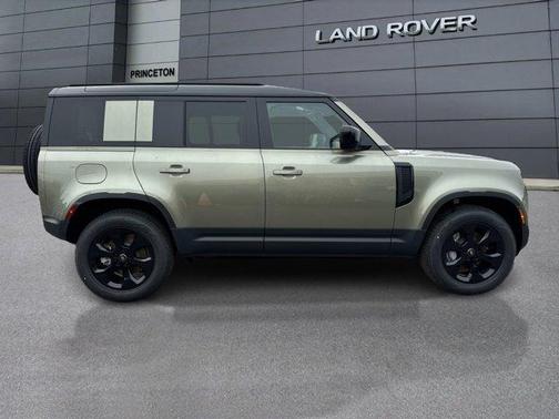 2025 Land Rover Defender P400 S