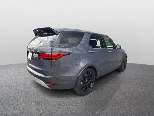 2024 Land Rover Discovery P300 S