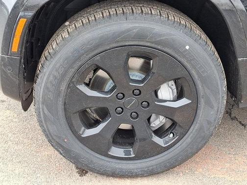 2026 Land Rover Defender 110 X-Dynamic SE