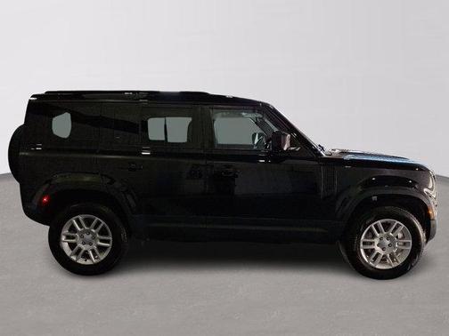 2025 Land Rover Defender P300