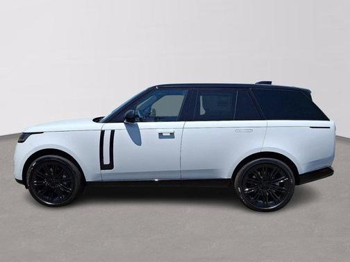 Fuji White 2026 Land Rover Range Rover P400 SE