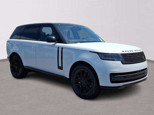 Fuji White 2026 Land Rover Range Rover P400 SE