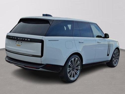 2026 Land Rover Range Rover P400 SE