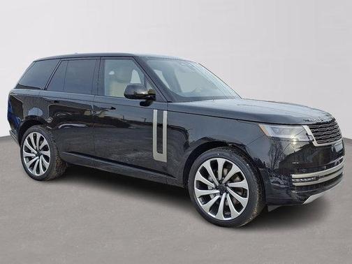 2026 Land Rover Range Rover SE