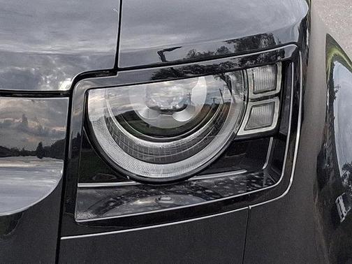 2025 Land Rover Defender P400 S
