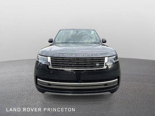 2025 Land Rover Range Rover P530 SE