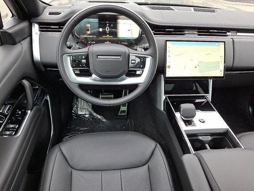 2025 Land Rover Range Rover P530 SE