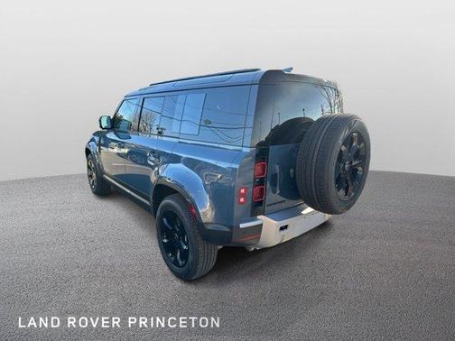 2025 Land Rover Defender P400 S
