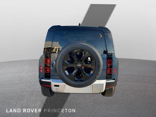 2025 Land Rover Defender P400 S