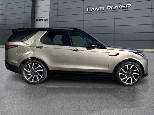 2025 Land Rover Discovery P360 Dynamic SE