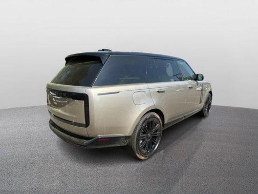 2025 Land Rover Range Rover P530 SE 7 Seat