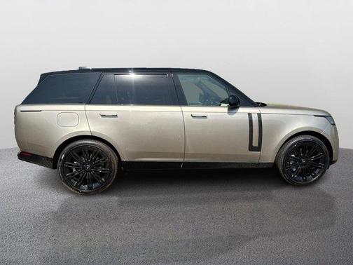 2025 Land Rover Range Rover P530 SE 7 Seat