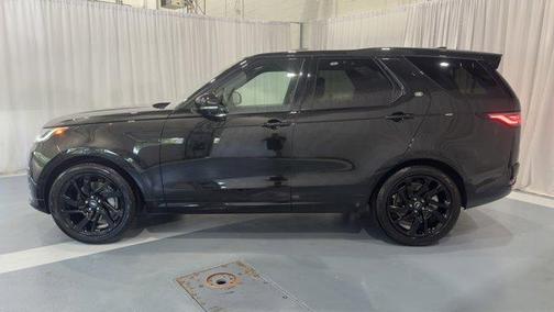 2024 Land Rover Discovery P300 Dynamic SE