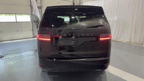 2024 Land Rover Discovery P300 Dynamic SE