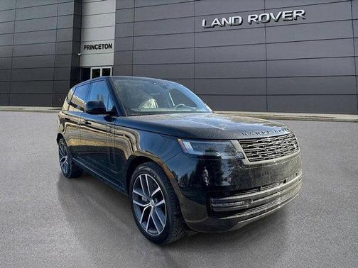 2025 Land Rover Range Rover P530 SE
