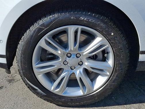 2026 Land Rover Range Rover Velar P250 S