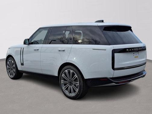 2026 Land Rover Range Rover P400 SE