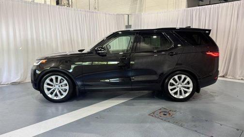 2024 Land Rover Discovery P300 S