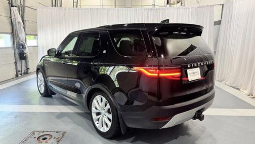 2024 Land Rover Discovery P300 S