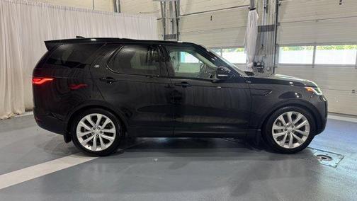 2024 Land Rover Discovery P300 S