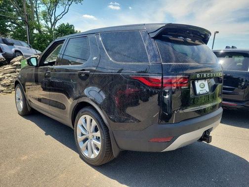 2024 Land Rover Discovery P300 S